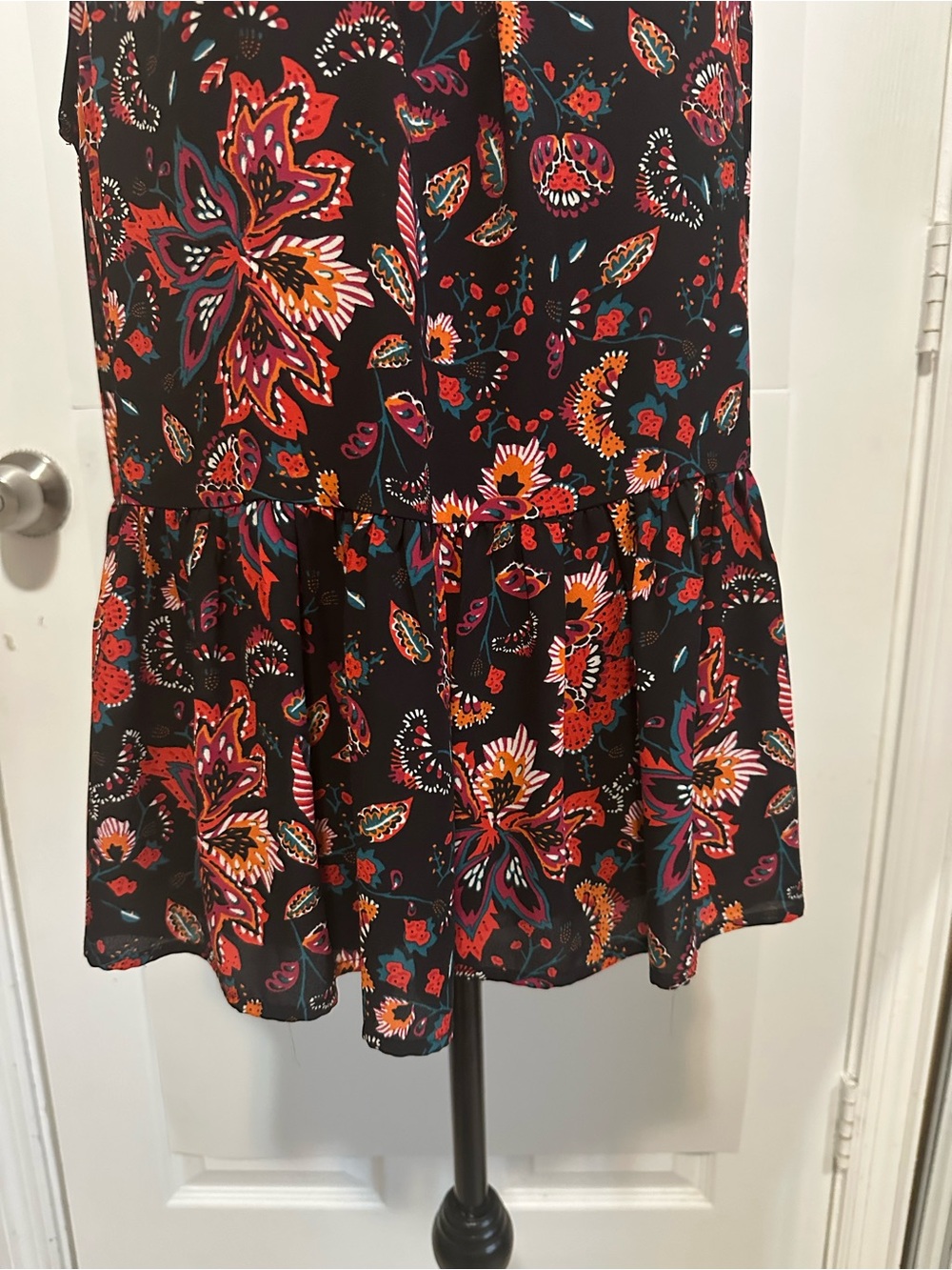 LOFT Bloom Peplum Shell Floral Sleeveless Ruffle Mock Neck Blouse Approx. Size M - Picture 6 of 14